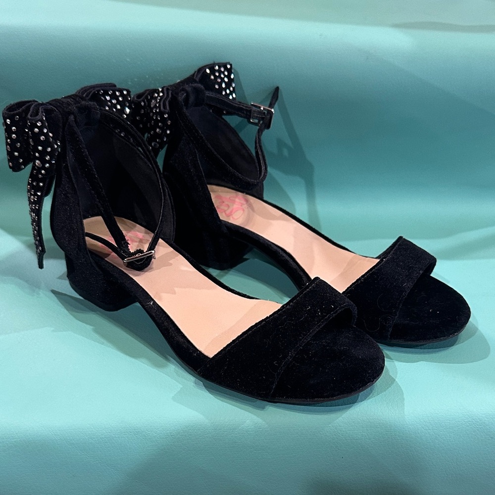 GB Girls Black Dress Shoes with Bow